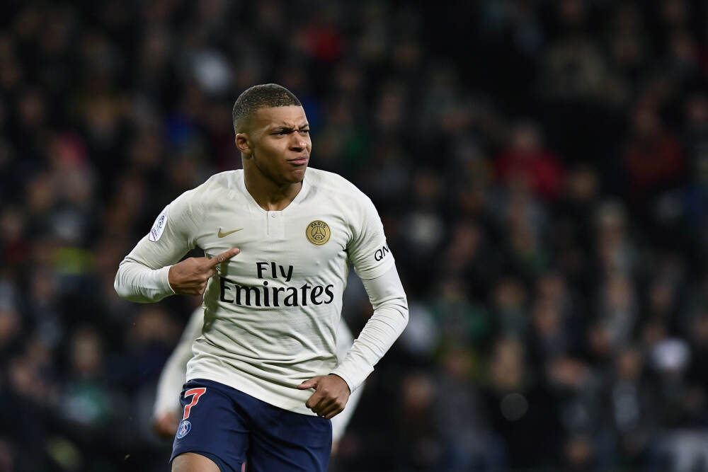 沉浸式数字光影场景“焕活”齐白石的艺术世界